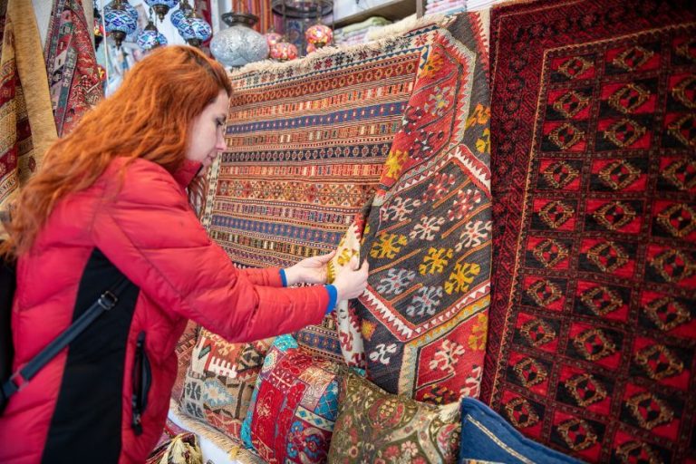 Turkish Rug Shopping Tour with Expert